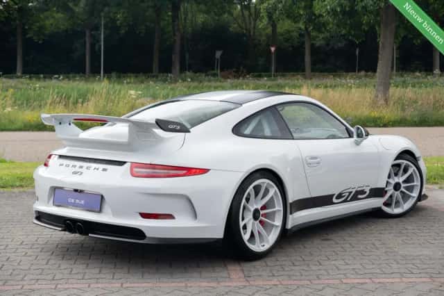 Porsche 911 (2015) thumbnail 3