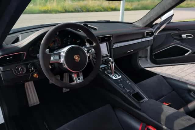 Porsche 911 (2015) thumbnail 5