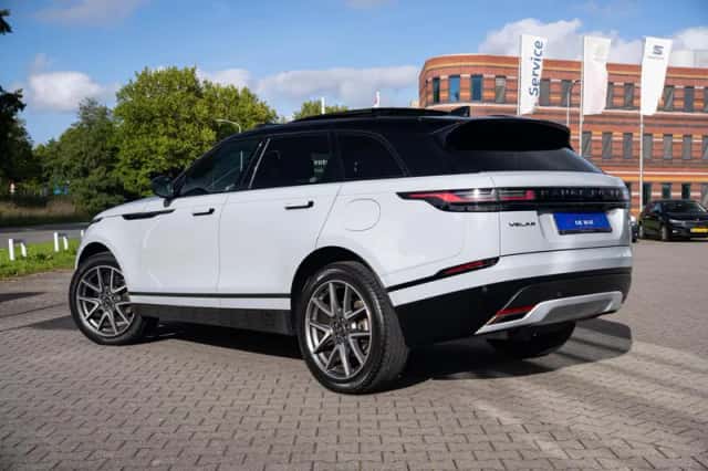 Land Rover Range Rover Velar (2023) thumbnail 4