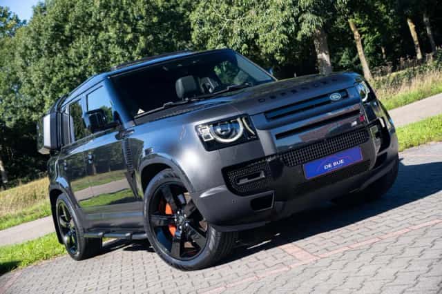 Land Rover Defender (2024) thumbnail 3