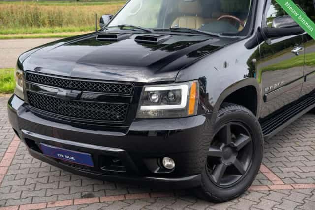 Chevrolet Avalanche (2008) thumbnail 3