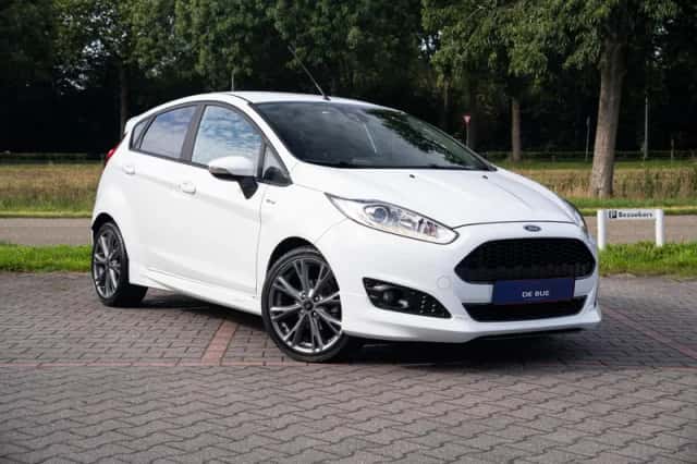Ford Fiesta (2016) thumbnail 4