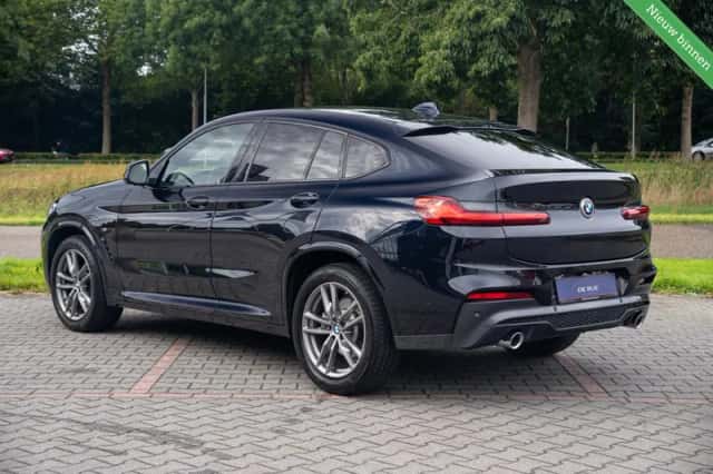 BMW X4 (2019) thumbnail 3
