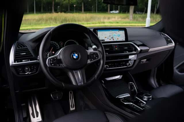 BMW X4 (2019) thumbnail 6