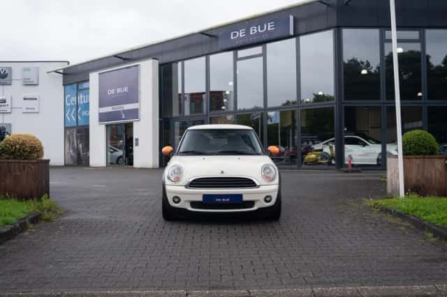 MINI One (2009) thumbnail 4