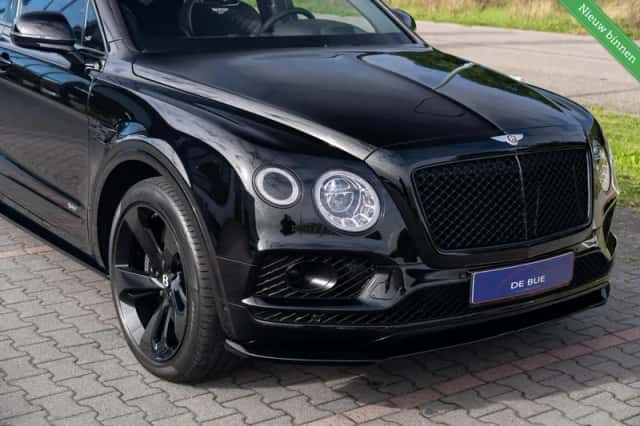 Bentley Bentayga (2020) thumbnail 3