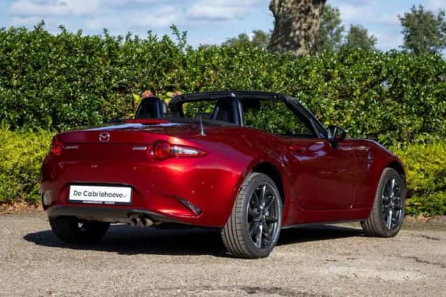 Mazda MX-5 (2018) thumbnail 6