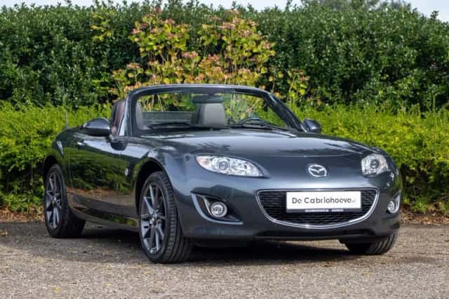Mazda MX-5 (2012) thumbnail 2