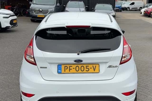 Ford Fiesta (2017) thumbnail 4