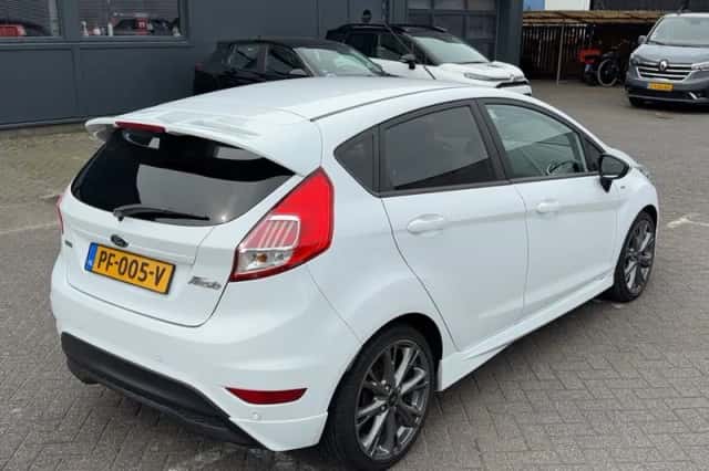 Ford Fiesta (2017) thumbnail 5