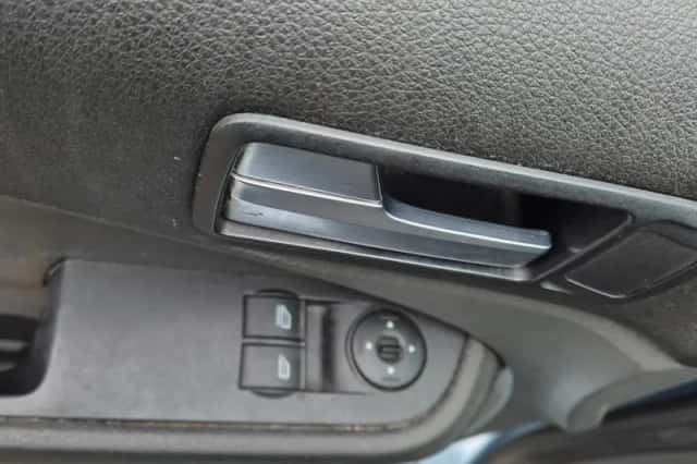 Ford C-Max (2005) thumbnail 6