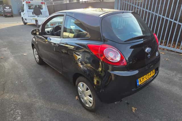Ford Ka (2012) thumbnail 3