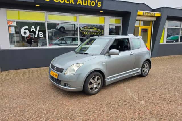 Suzuki Swift (2006) thumbnail 2
