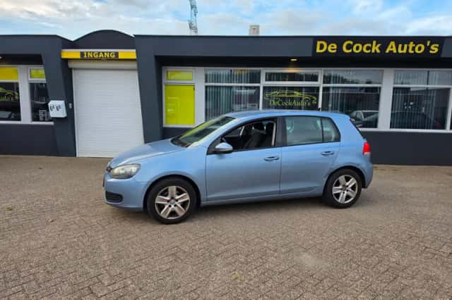 Volkswagen Golf (2010) thumbnail 3