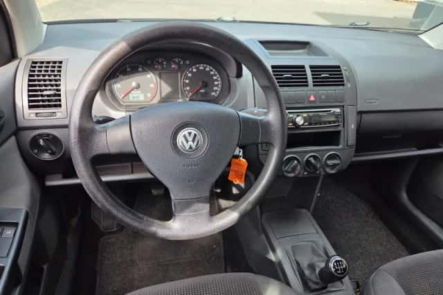 Volkswagen Polo (2008) thumbnail 5
