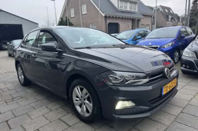Volkswagen Polo (2018) thumbnail 3