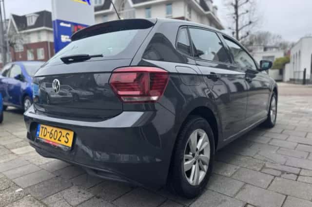Volkswagen Polo (2018) thumbnail 4