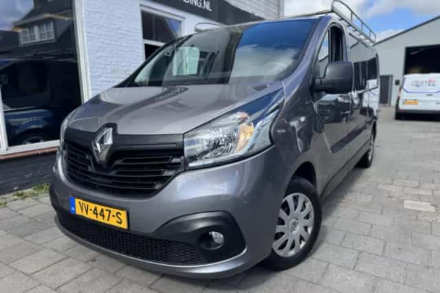 Renault Trafic (2016) thumbnail 1