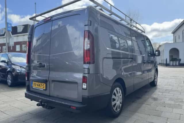 Renault Trafic (2016) thumbnail 4