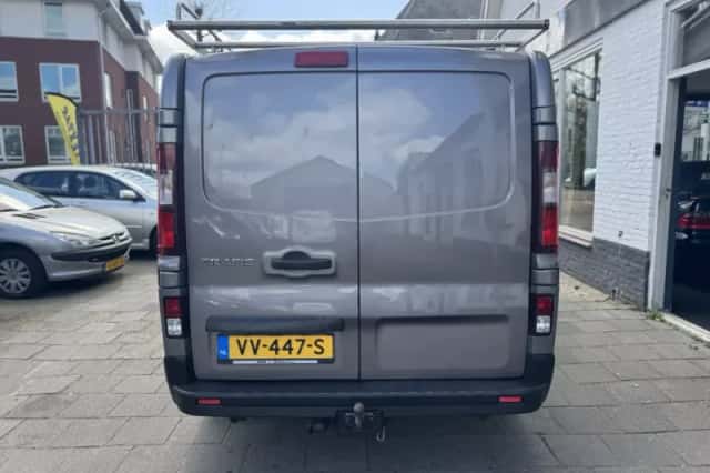 Renault Trafic (2016) thumbnail 5