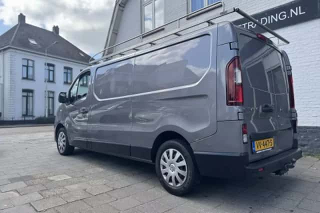 Renault Trafic (2016) thumbnail 6