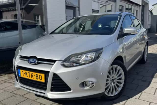 Ford Focus (2013) thumbnail 1