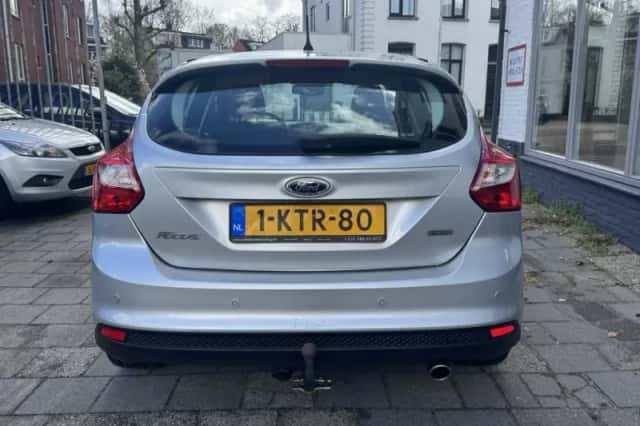 Ford Focus (2013) thumbnail 5