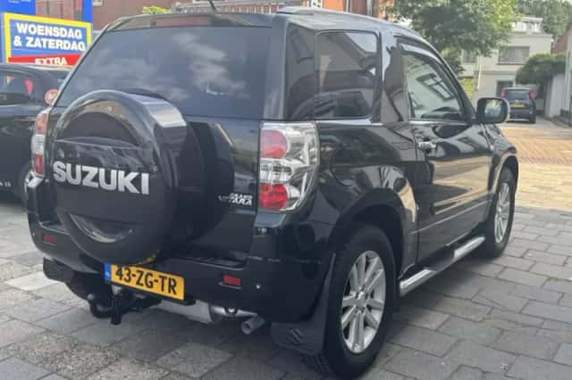 Suzuki Grand Vitara (2008) thumbnail 4