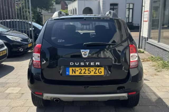 Dacia Duster (2017) thumbnail 5