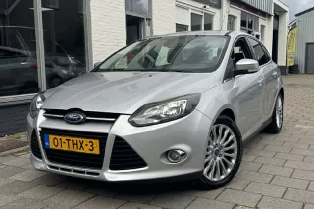 Ford Focus (2012) thumbnail 1