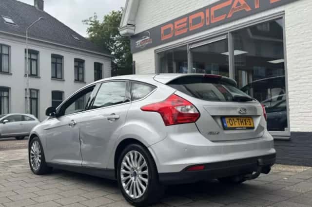 Ford Focus (2012) thumbnail 6