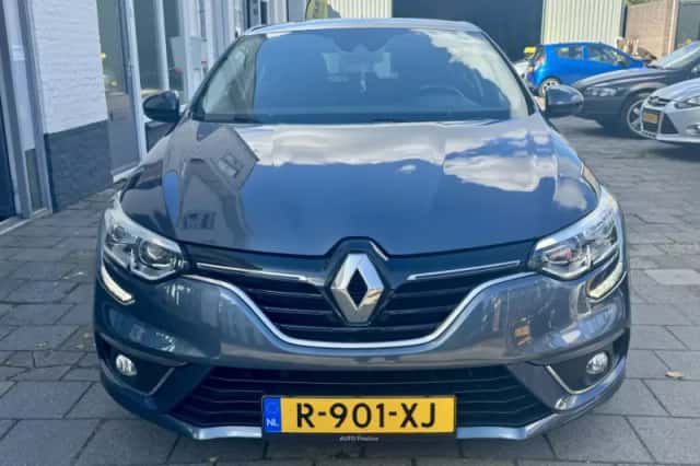 Renault Mégane (2016) thumbnail 2