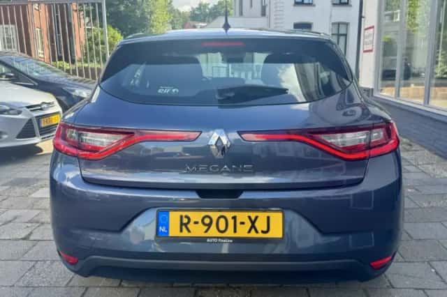 Renault Mégane (2016) thumbnail 5