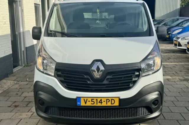 Renault Trafic (2018) thumbnail 2