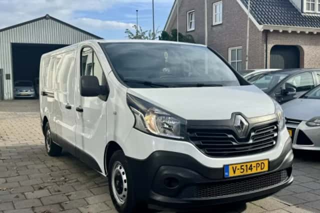 Renault Trafic (2018) thumbnail 3