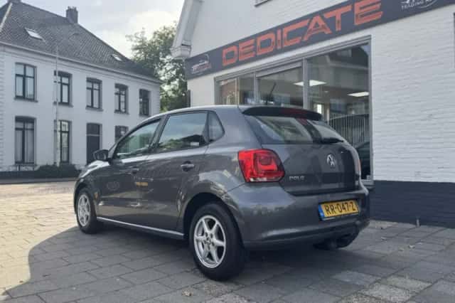 Volkswagen Polo (2013) thumbnail 6