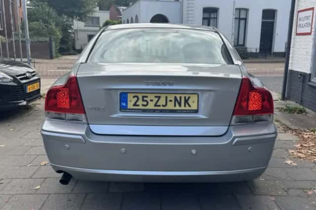 Volvo S60 (2008) thumbnail 5