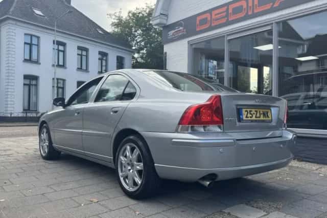 Volvo S60 (2008) thumbnail 6