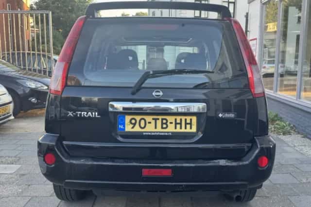 Nissan X-Trail (2006) thumbnail 5