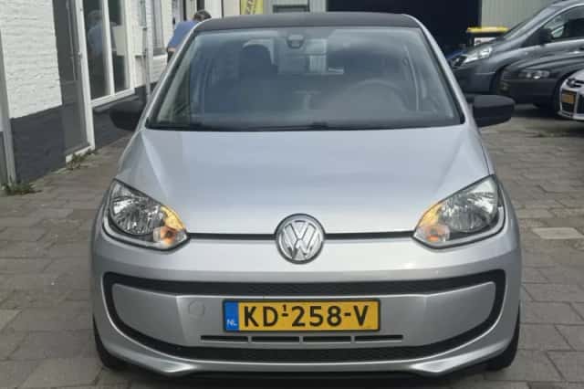 Volkswagen Up! (2012) thumbnail 2