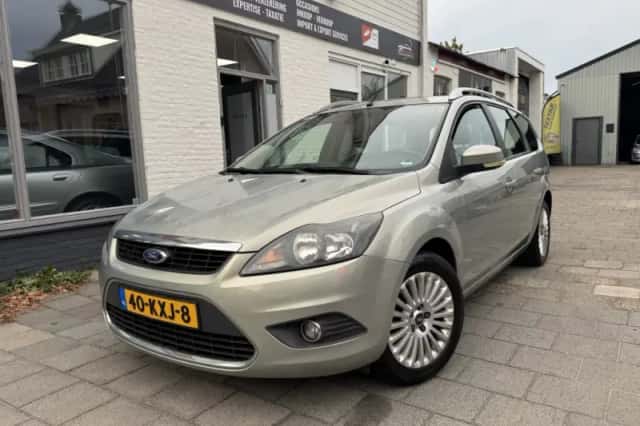 Ford Focus (2010) thumbnail 1
