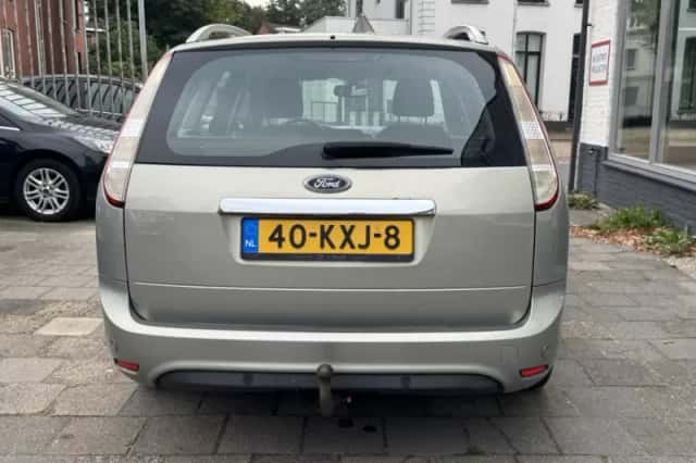 Ford Focus (2010) thumbnail 5