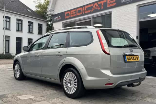 Ford Focus (2010) thumbnail 6