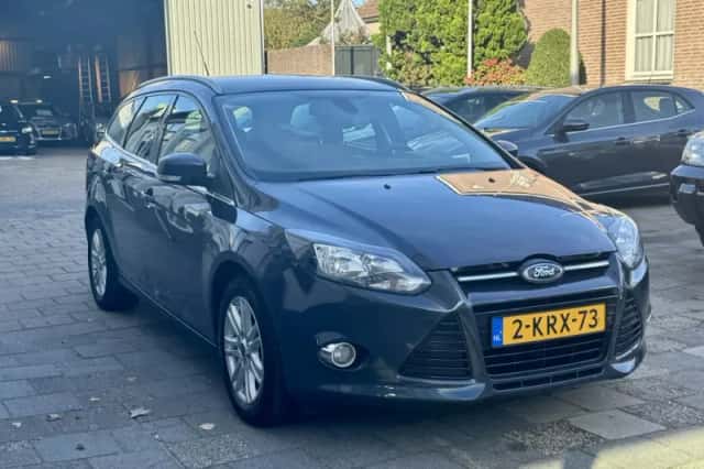 Ford Focus (2013) thumbnail 3