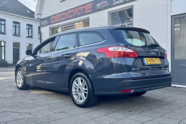 Ford Focus (2013) thumbnail 6