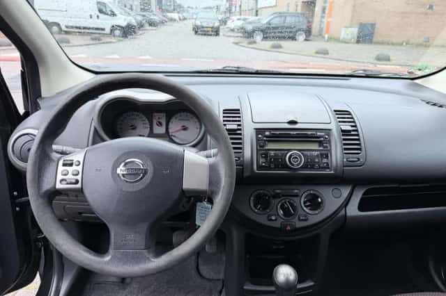 Nissan Note (2008) thumbnail 4