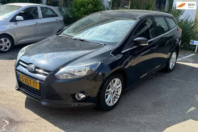 Ford Focus (2014) thumbnail 1