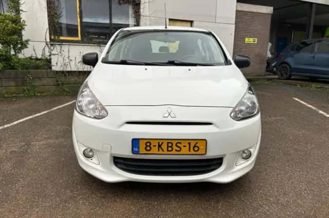 Mitsubishi Space Star (2013) thumbnail 2