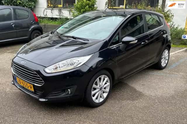 Ford Fiesta (2016) thumbnail 1