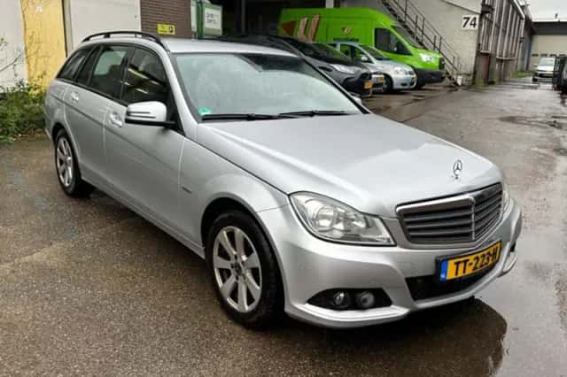 Mercedes-Benz C-Klasse (2012) thumbnail 3